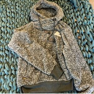 ✨XL sherpa snuggle hoodie